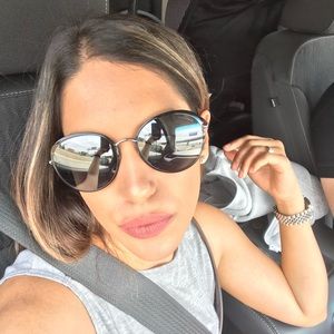 Meet your Posher, Orial